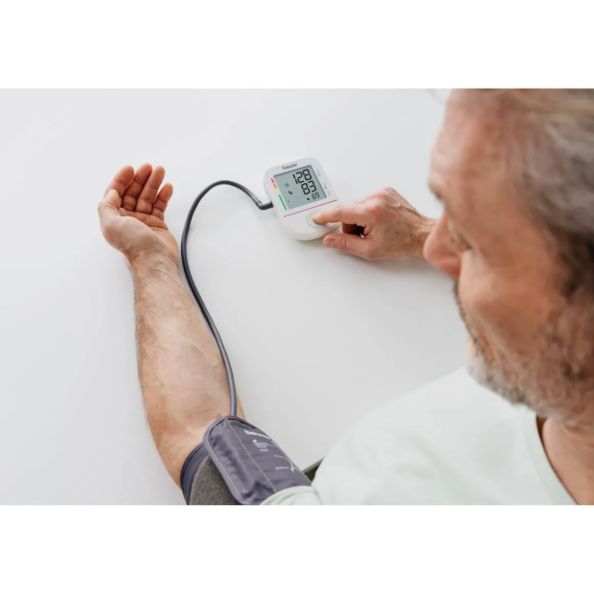 Oberarm-Blutdruckmessgerät BM 38