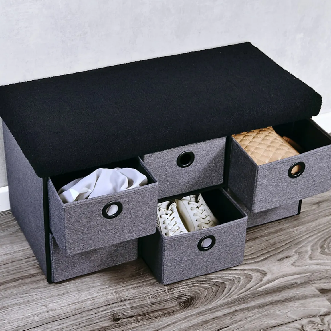 Sitzbank mit Aufbewahrungsboxen