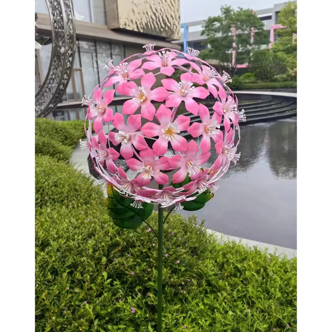 Solar-LED-Gartenstecker "Hibiskus"